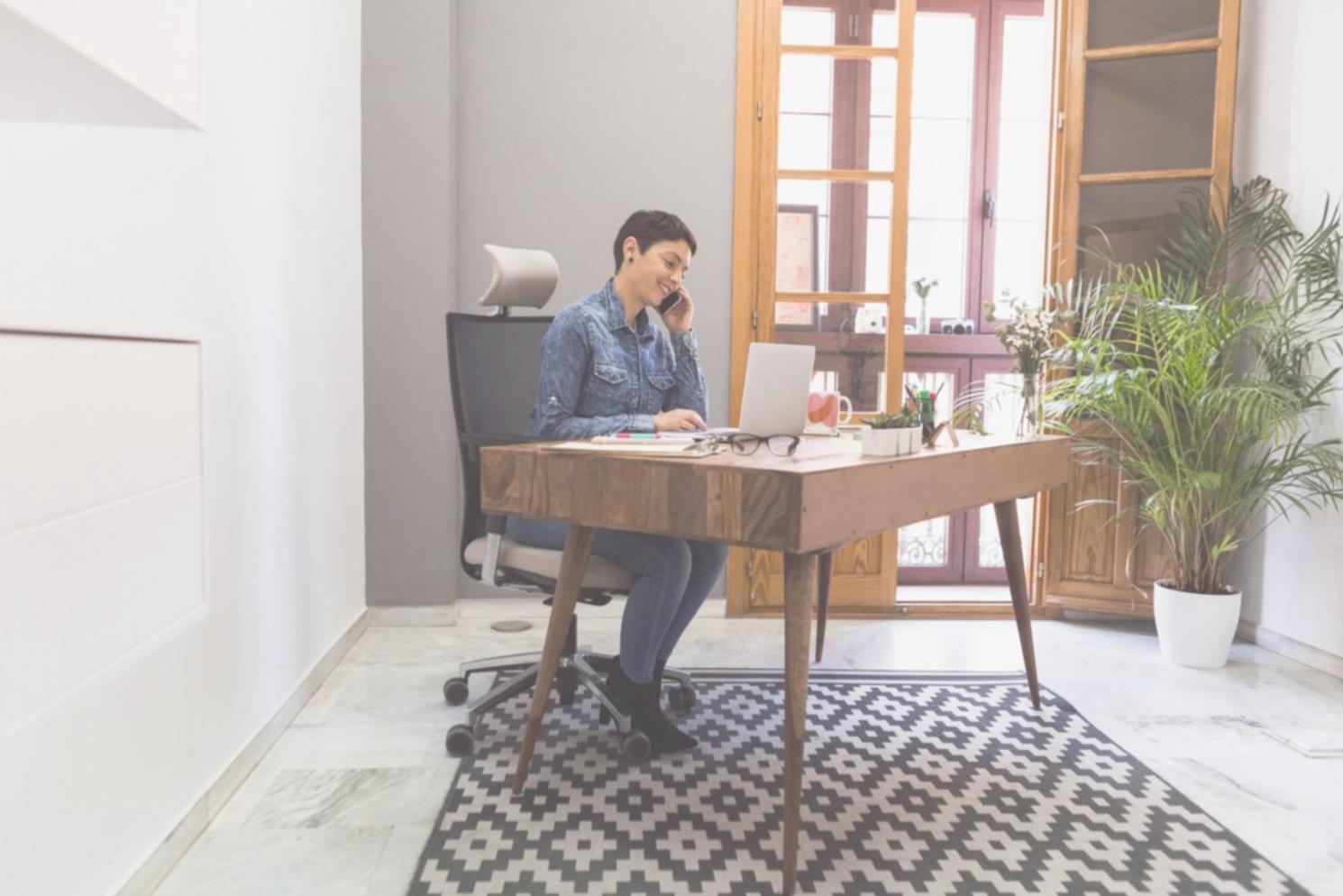 Weekly budget tracking system in action